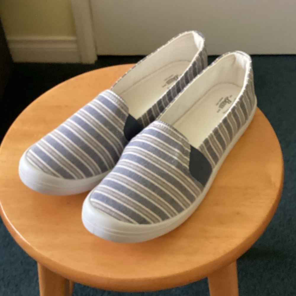G.H. Bass & Co. Blue and White Striped Women’s Slip-On Sneakers